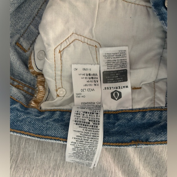 Levi’s Wedgie Straight Jeans - Picture 2 of 3